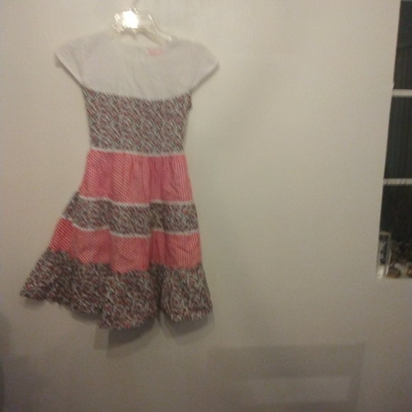 Archana girls dress - Picture 1 of 3
